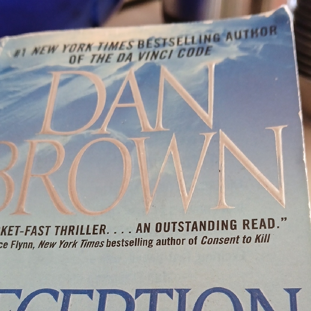 Dan Brown Set - Picture 2 of 7